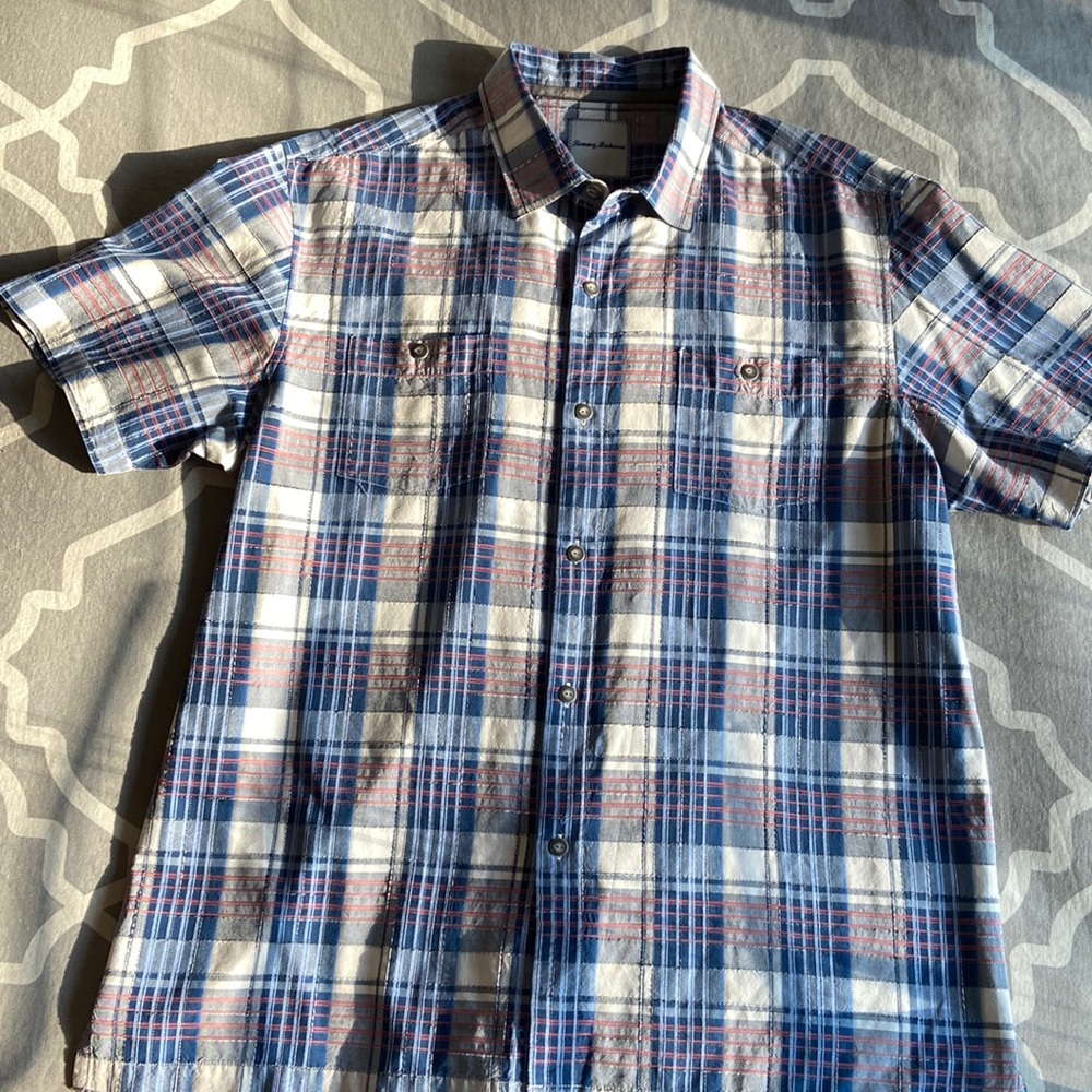 Like new Tommy Bahama Mens shirt - Picture 2 of 3